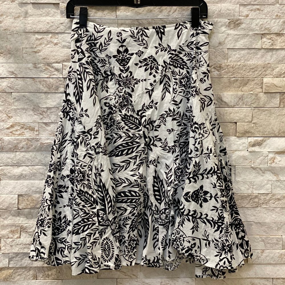 ANGIE B&W SKIRT WITH LEAF PRINT - SIZE M